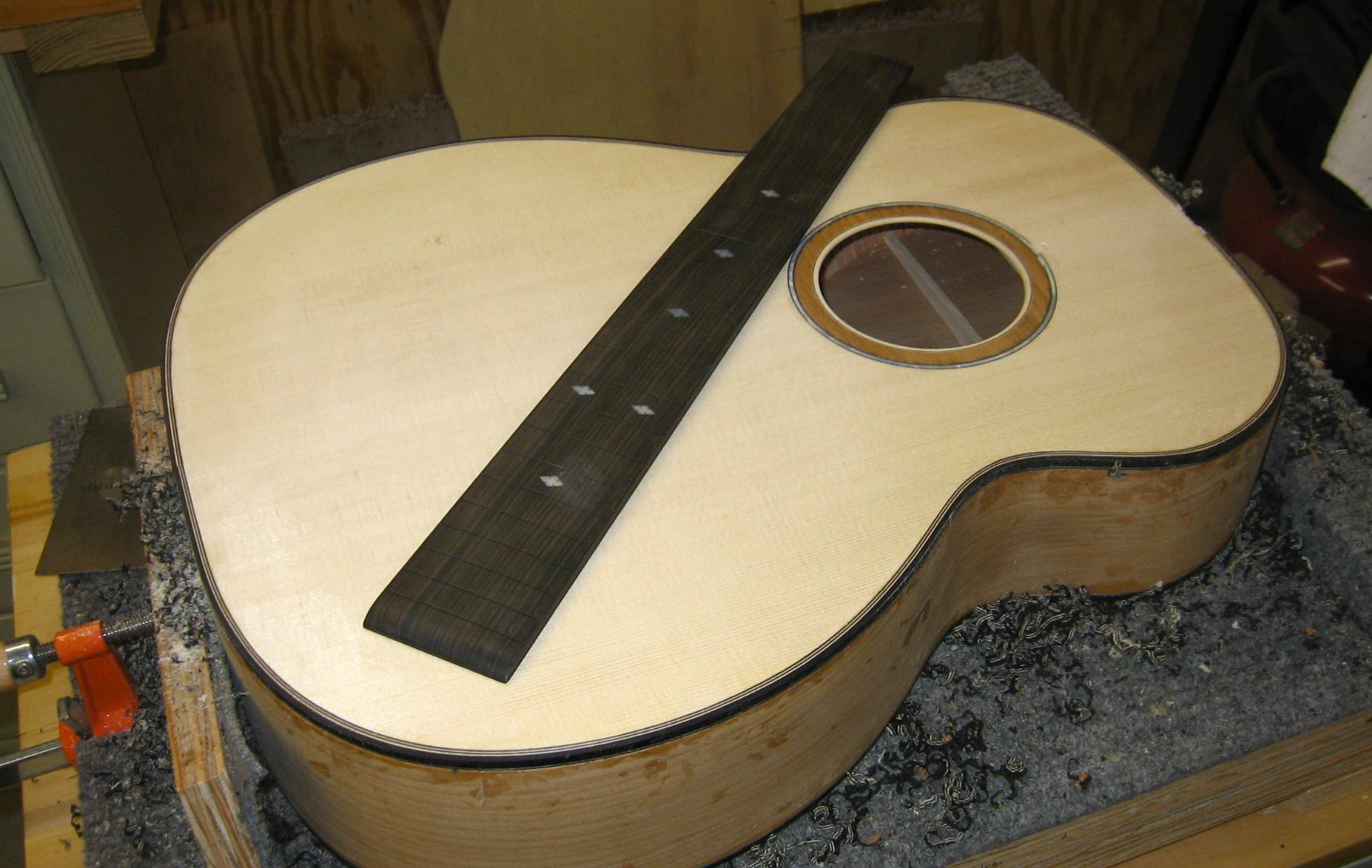 Ancient Kauri OM Guitar - construction