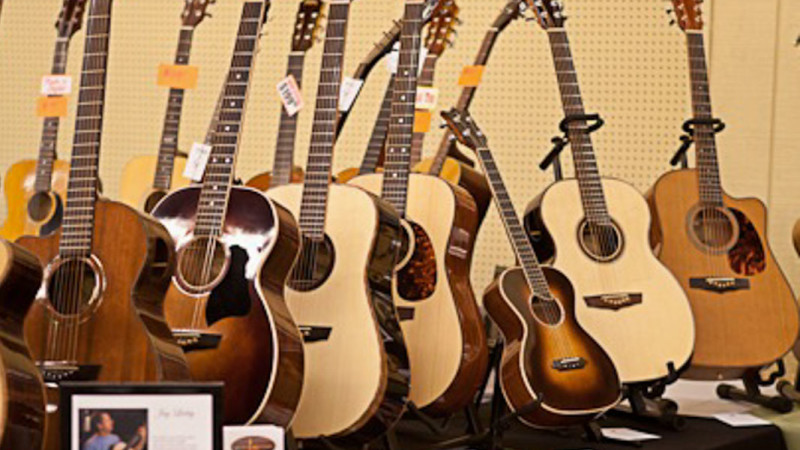 Lichty Guitars at Spartanburg Guitar Show