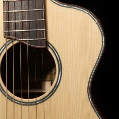 acoustic-guitar-care