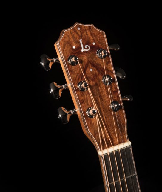 Medium-Jumbo-Guitar-G102